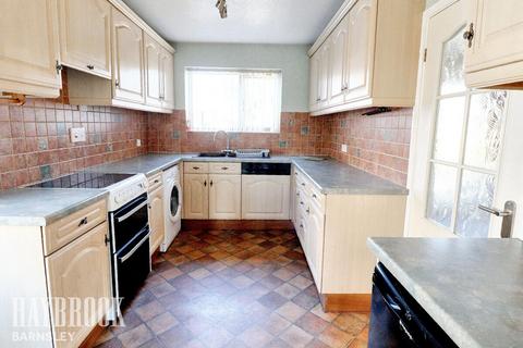 4 bedroom detached house for sale, Cropton Road, Royston