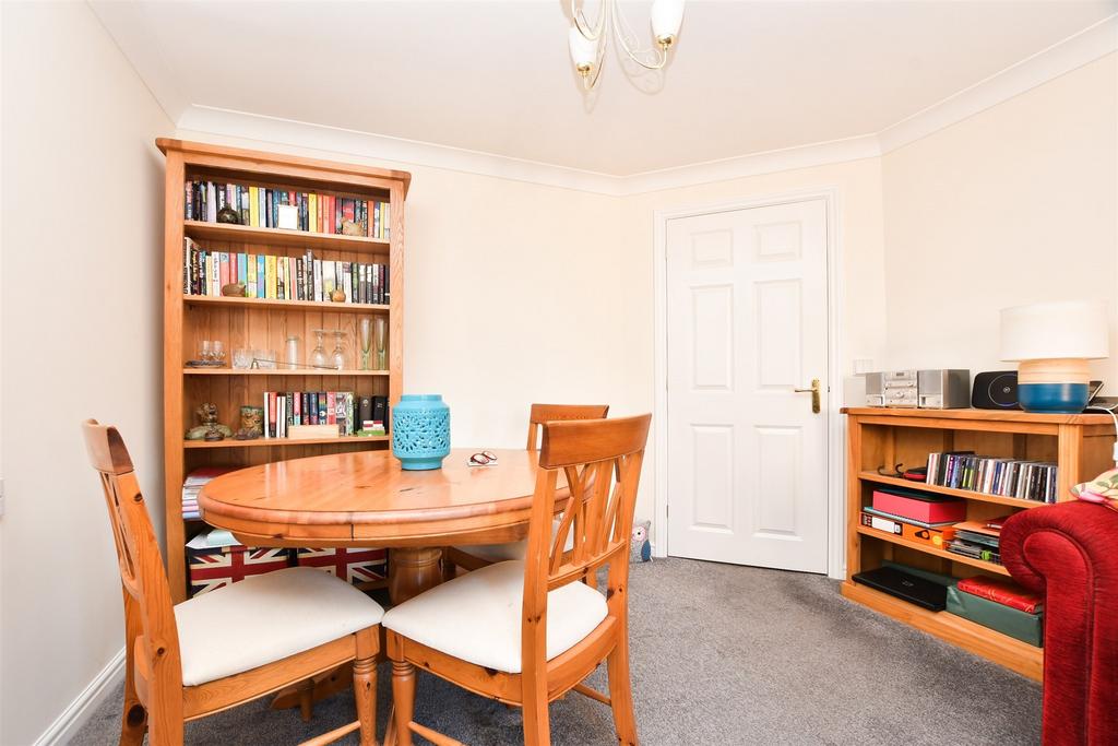 Living/Dining Area