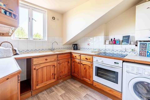 Third Floor Flat, 7 Hanbury Road, Bristol, BS8 2EW