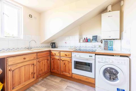 Third Floor Flat, 7 Hanbury Road, Bristol, BS8 2EW