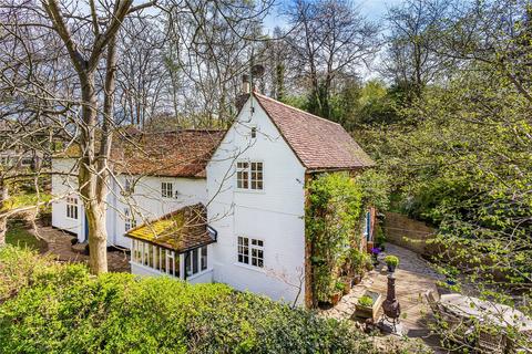 Laurel Grove, Wrecclesham, Farnham, Surrey, GU10