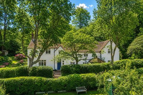 5 bedroom detached house for sale, Laurel Grove, Wrecclesham, Farnham, Surrey, GU10