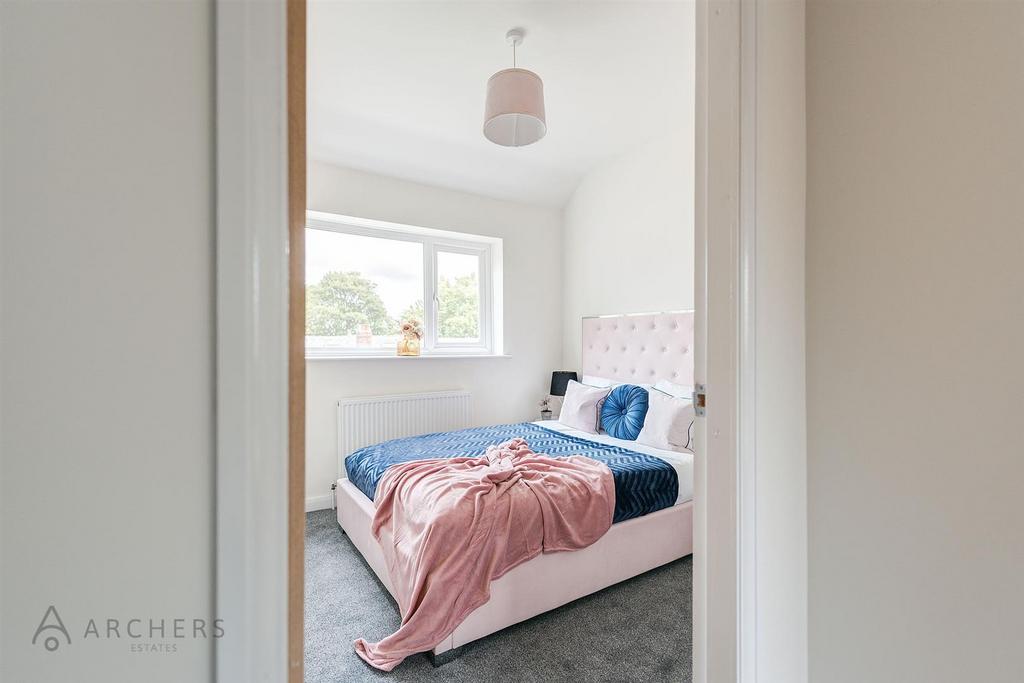 108 Cobden View Road(Interior Staged)-17.jpg