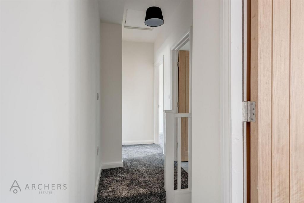 108 Cobden View Road(Interior Staged)-16.jpg