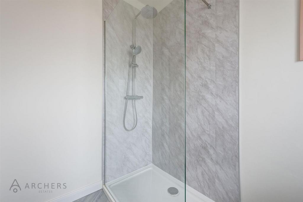 108 Cobden View Road(Interior Staged)-22.jpg