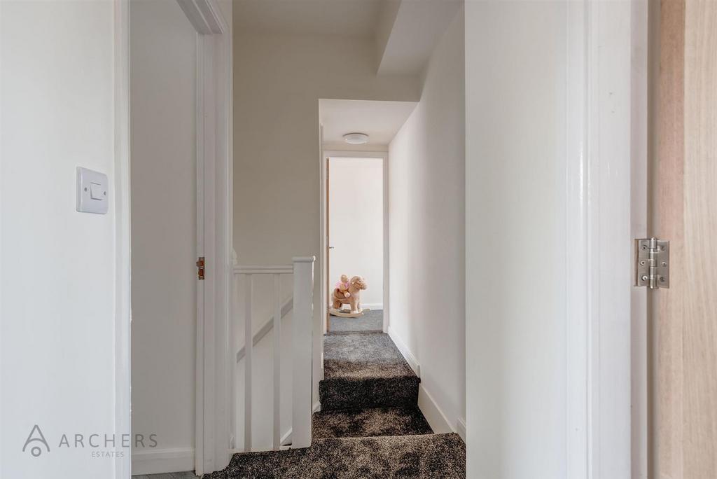 108 Cobden View Road(Interior Staged)-30.jpg