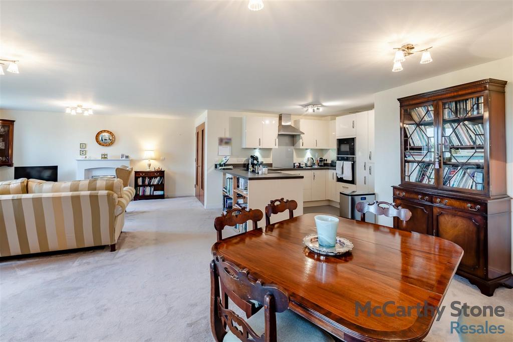 8641374-interior07.jpg