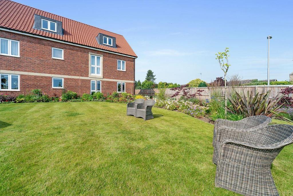 Andrews Court- Garden.jpg