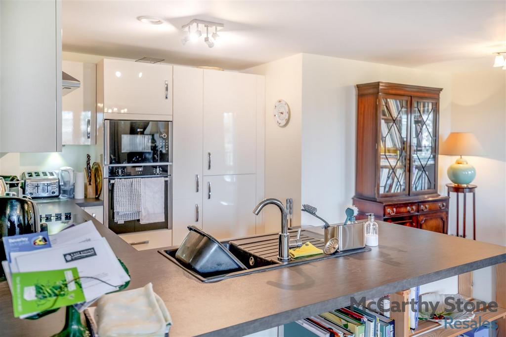 8641374-interior26.jpg