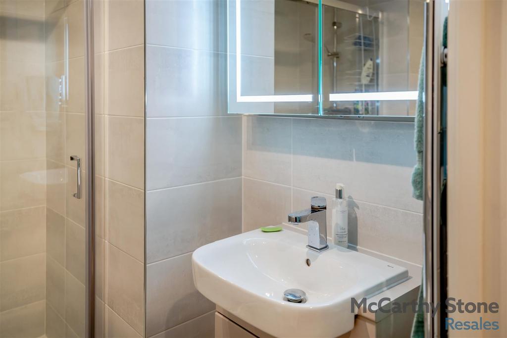 8641374-interior30.jpg