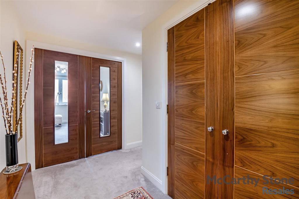 8641374-interior22.jpg