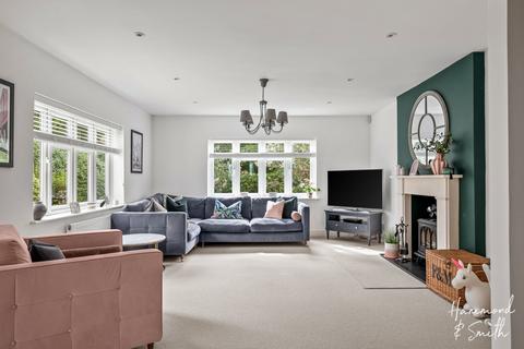 33 Forest Glade, North Weald, Epping, CM16 6LD