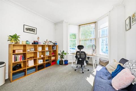 1 bedroom flat for sale, Arbuthnot Road, London SE14