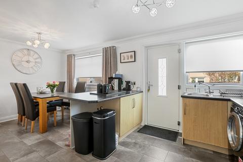 8 Burnside Crescent, Shotts, ML7 4JQ
