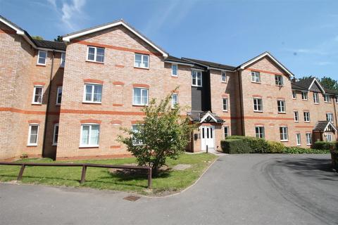 2 bedroom flat for sale, Daneholme Close, Daventry