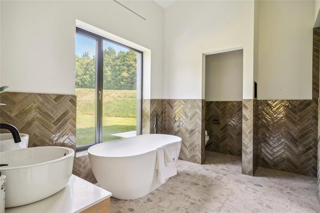 Bed 1 En-Suite