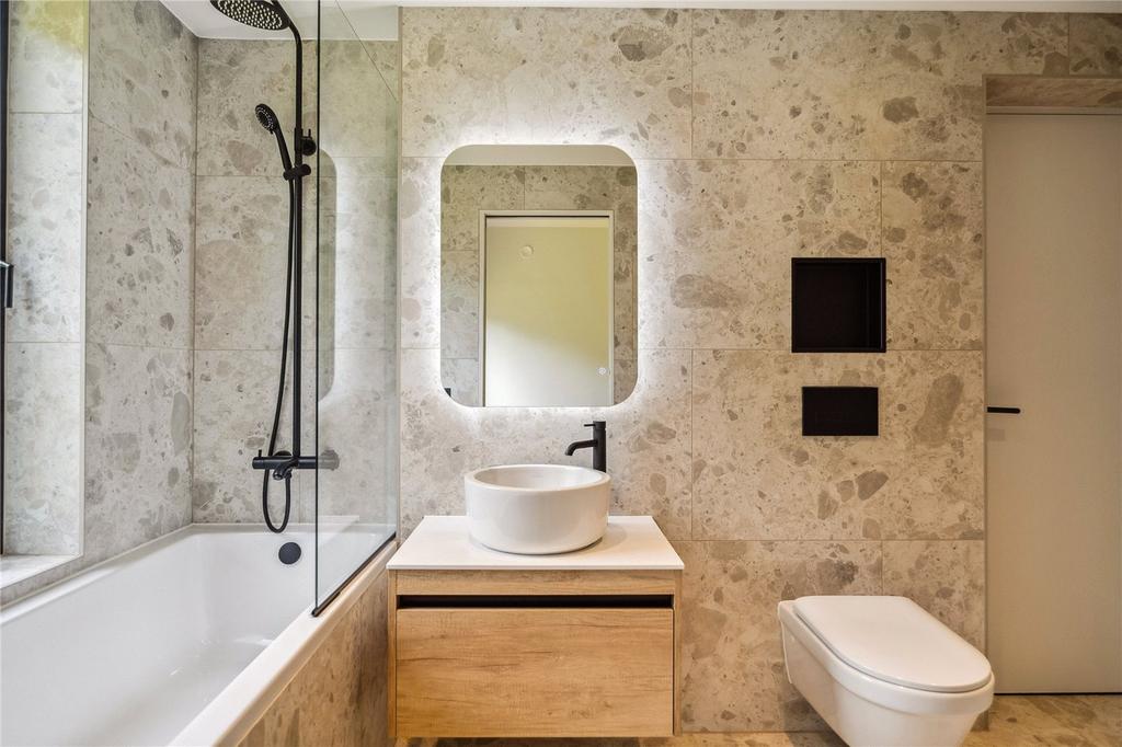 Bed 3 En-Suite