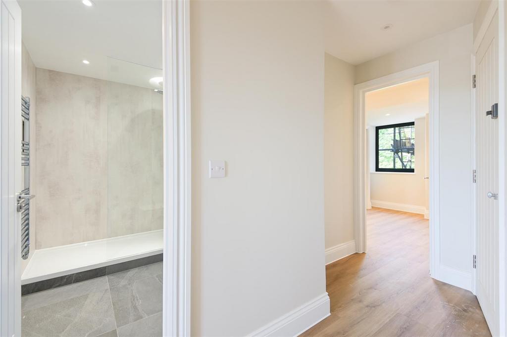 HIGH STREET,12 A, FLAT 3 -  (8).jpg