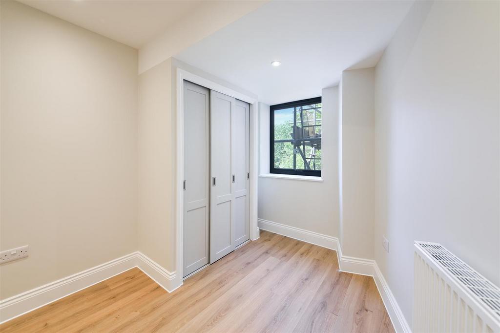HIGH STREET,12 A, FLAT 3 -  (10).jpg