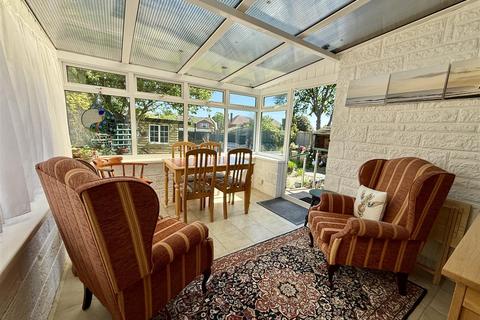 3 bedroom detached house for sale, Mountbatten Avenue, Cowes