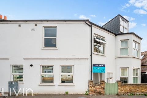 Flat 1, 88 Eardley Road, London, SW16 6BL