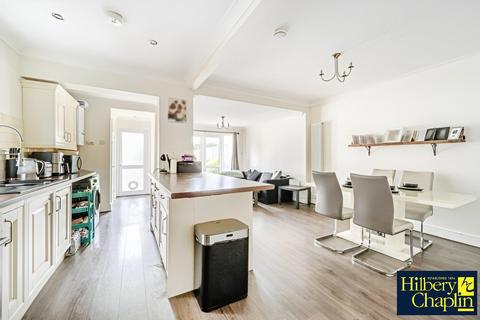 63 Rainsford Way, Hornchurch, RM12 4BL