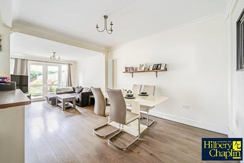 63 Rainsford Way, Hornchurch, RM12 4BL