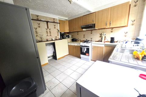 3 bedroom semi-detached house to rent, Sweetcroft Lane, Uxbridge, Greater London, UB10