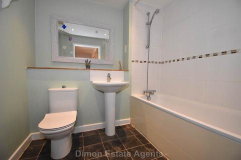 2 bedroom flat for sale, Ashworth House, Heritage Way, Priddys Hard
