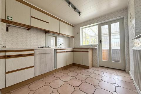4 bedroom semi-detached house for sale, Westerby Close, Wigston LE18