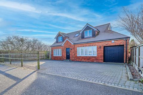 4 bedroom detached house for sale, Weston Road, Aston Clinton HP22