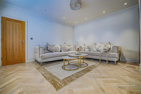 4 bedroom detached house for sale, Weston Road, Aston Clinton HP22