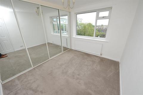 2 bedroom semi-detached bungalow for sale, Foxhill Avenue, Queensbury, Bradford