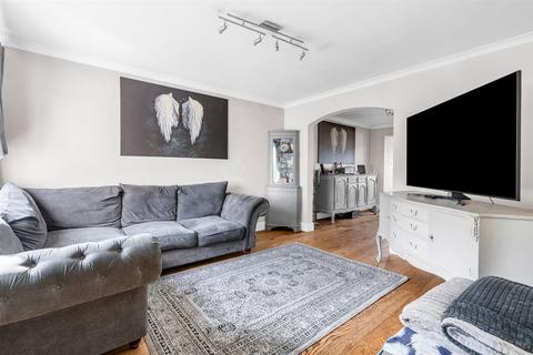 31 Badgers Close, Hertford, SG13 7UU