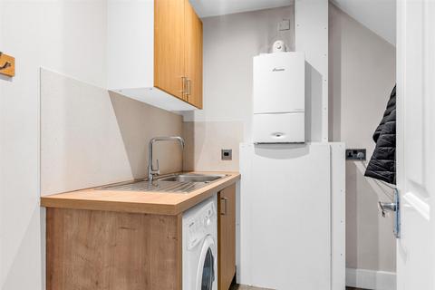 31 Badgers Close, Hertford, SG13 7UU