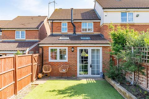 31 Badgers Close, Hertford, SG13 7UU