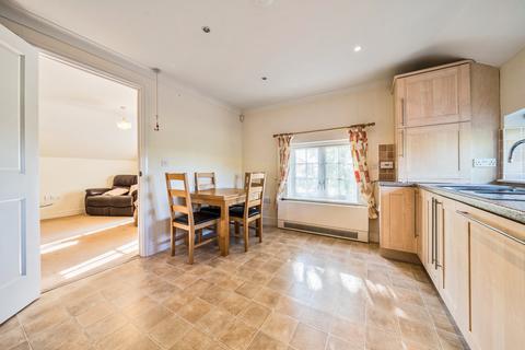 1 bedroom flat for sale, Garden Court, Gatchell Oaks