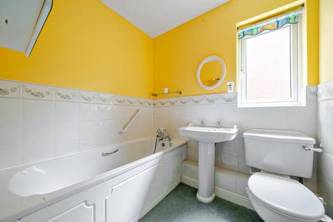 28 Monarch Way, Winchester, SO22 5QU