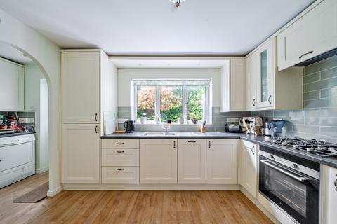 28 Monarch Way, Winchester, SO22 5QU