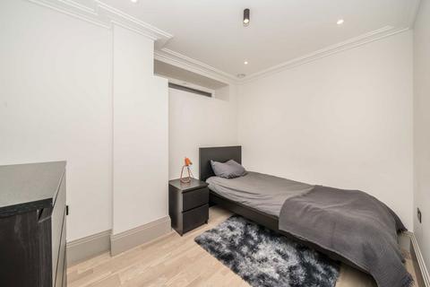 2 bedroom flat for sale, Grenville Street, London WC1N