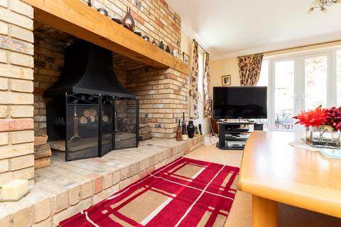 4 bedroom detached house for sale, High Street, Sandy SG19