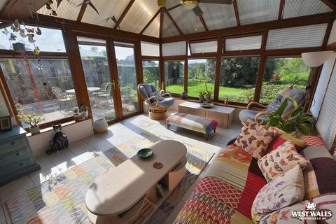 5 bedroom detached bungalow for sale, Jeffreyston, Kilgetty