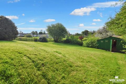5 bedroom detached bungalow for sale, Jeffreyston, Kilgetty