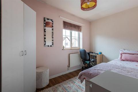 63 Acorn Grove, Pontprennau, Cardiff, CF23 8NG