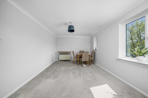 25 Stirling Close, London, SW16 5HH
