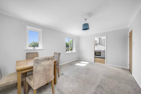 25 Stirling Close, London, SW16 5HH