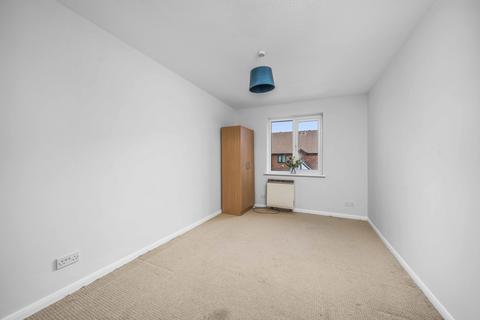 25 Stirling Close, London, SW16 5HH