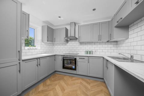 25 Stirling Close, London, SW16 5HH