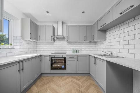 25 Stirling Close, London, SW16 5HH