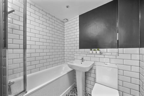25 Stirling Close, London, SW16 5HH